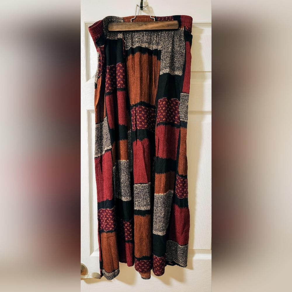 Flowing Geometric Summer Skirt